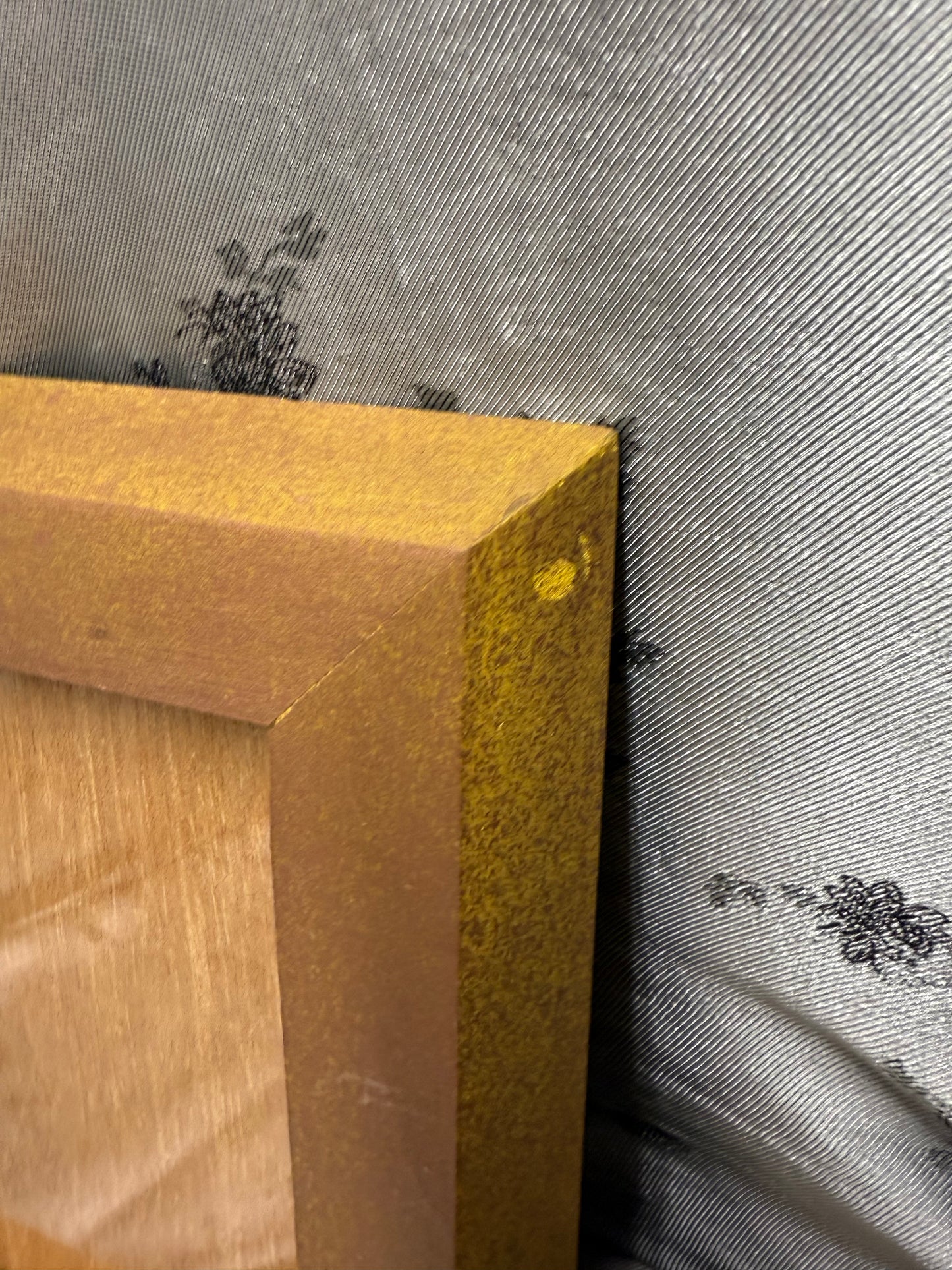 4x6 Picture Frame #59 - American Cherry with Daffodil Stain