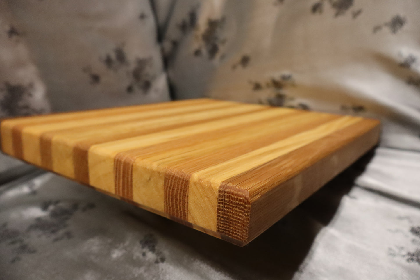 Board #121 - Medium size - Red Oak and Maple
