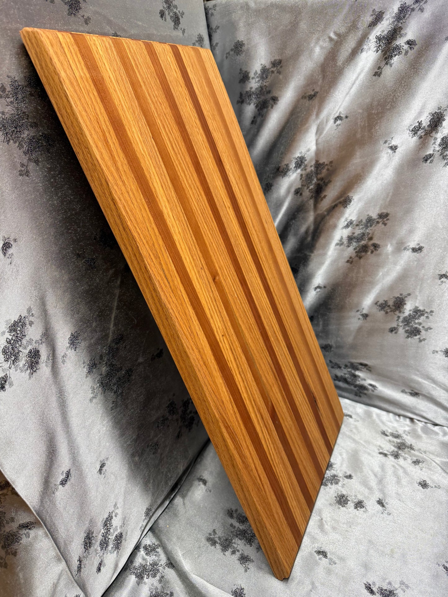 Board #133 - XL size - Red oak and American Cherry