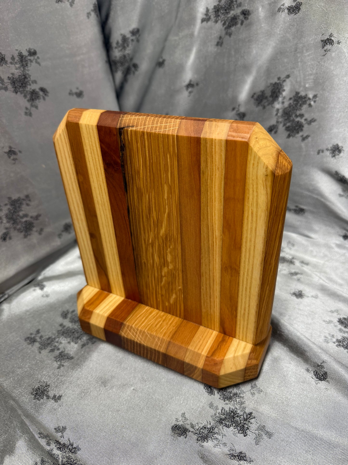 Knife Block #23 - Red Oak, White Oak and American Cherry