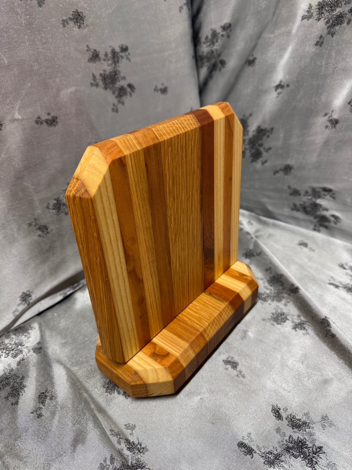 Knife Block #23 - Red Oak, White Oak and American Cherry