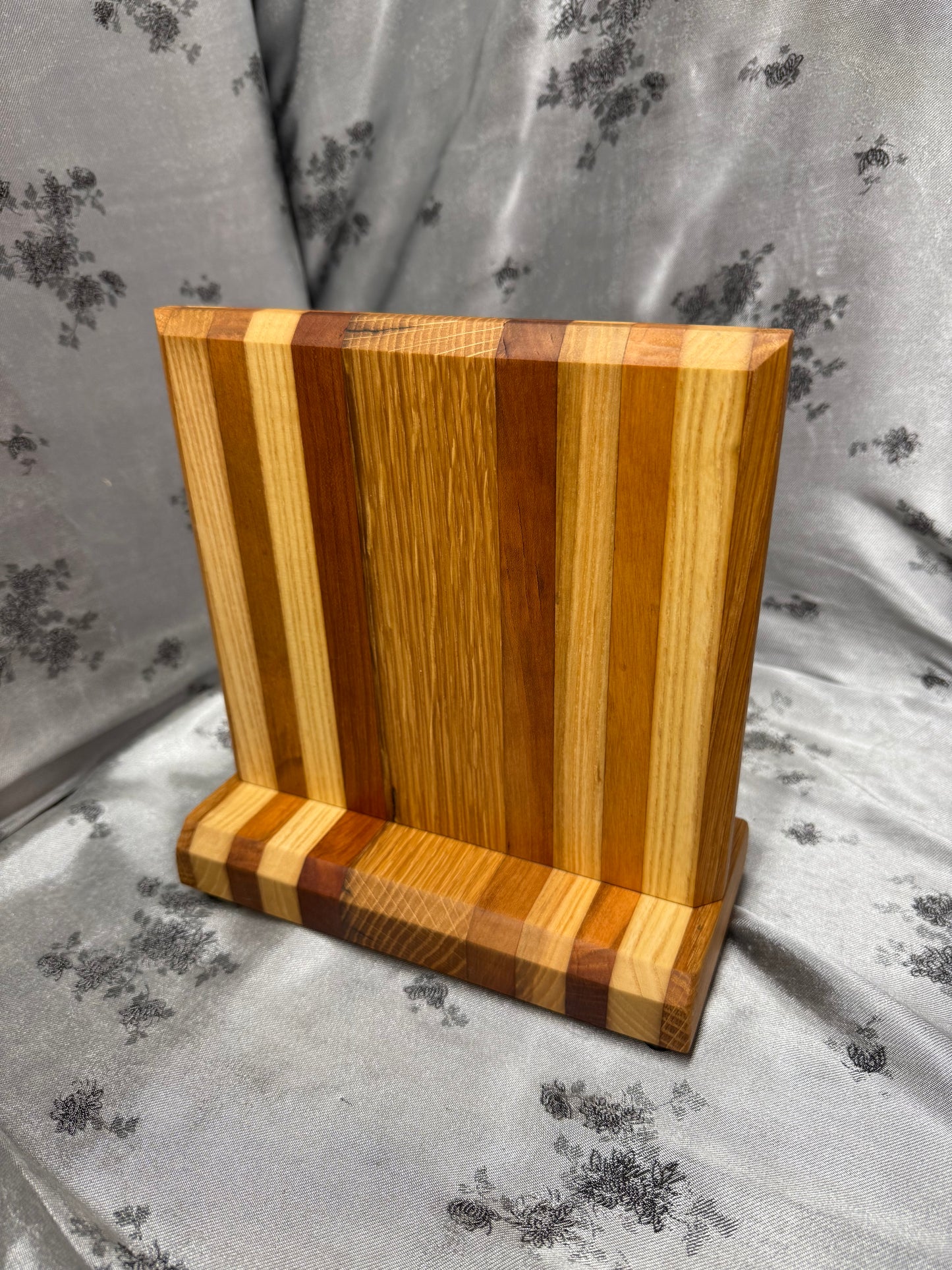 Knife Block #24 - Red Oak, White Oak and American Cherry