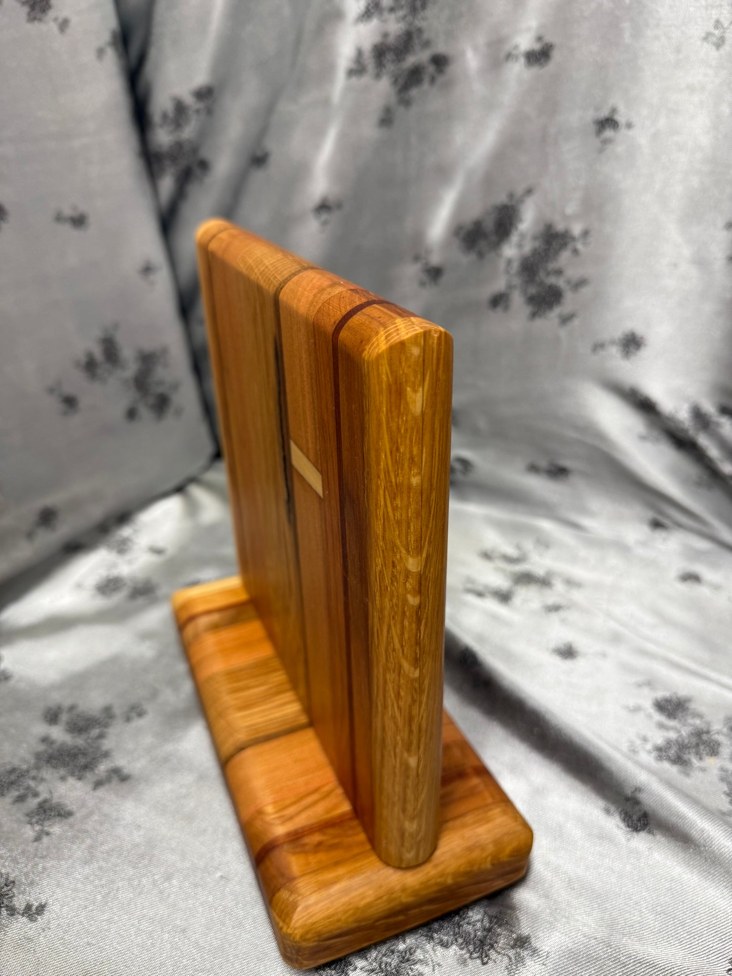 Knife Block #25 - Red Oak, White Oak, American Cherry and African Mahogany