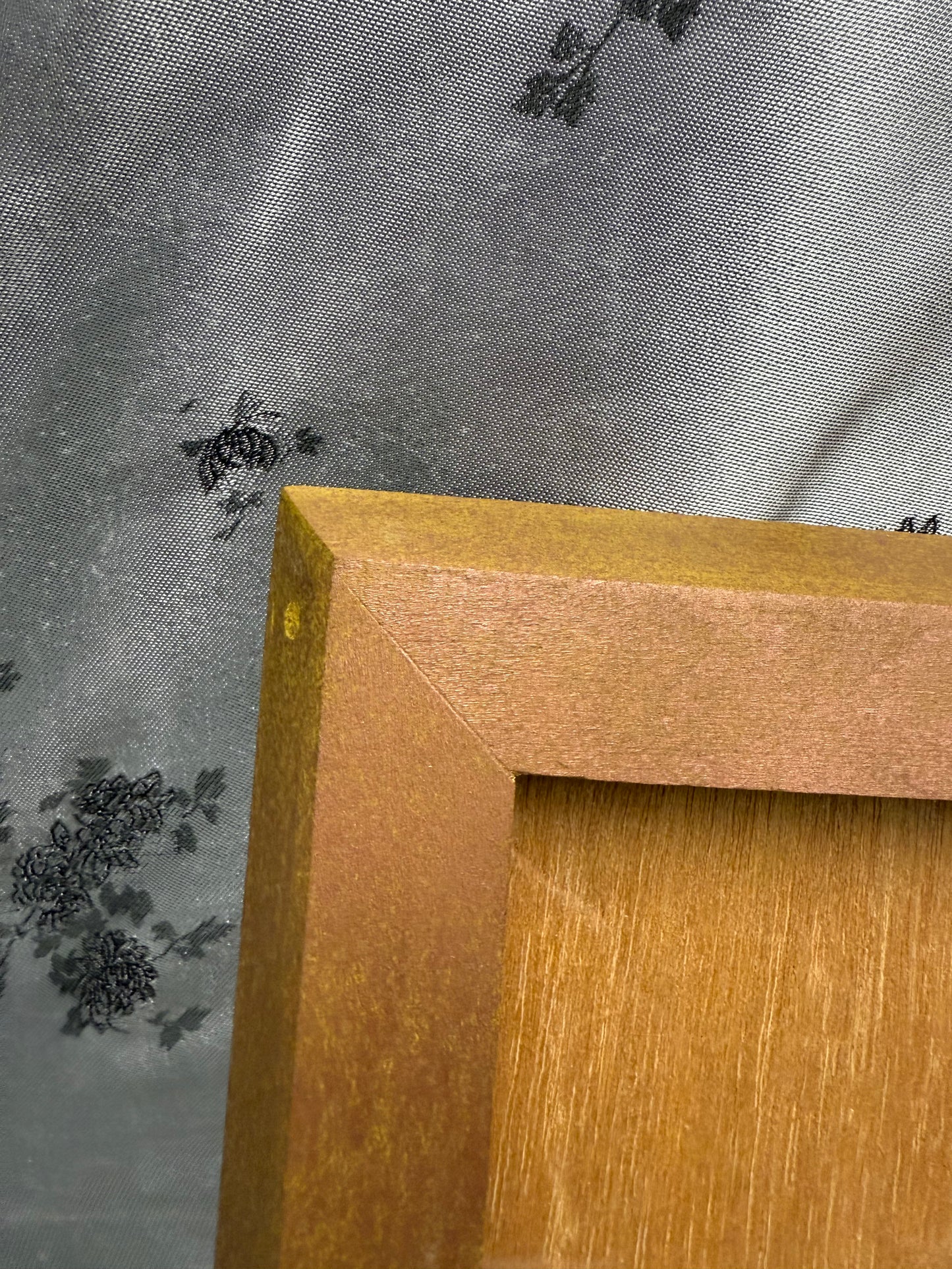 4x6 Picture Frame #59 - American Cherry with Daffodil Stain